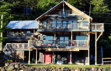 main lodge at Rugged Point Lodge