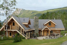 Main lodge building at Tsylos Park Lodge