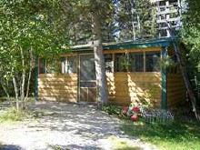 Guest housekeeping cabin at Kum-Bac Kabins