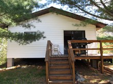 Visitor cottage at Bear's Den Lodge