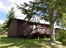 Housekeeping guest cabin at Snake Falls Camp