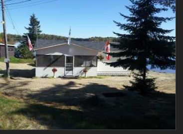 Housekeeping guest cottages at Deer Horn Lodge